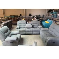 BRAND NEW 3 PIECES RECLINERS SOFA COUCH SET
