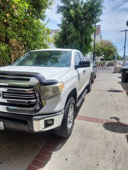 Toyota tundra 2014