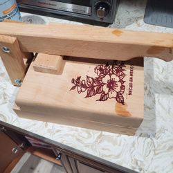 Square Manual Wooden Tortilla Press