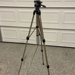 Slick tripod
