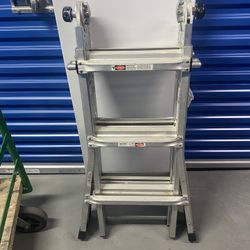 Gorilla model AL13-2 aluminium 13 position adjustable ladder