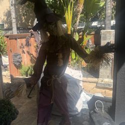 Halloween Animatronic Moving Talking 