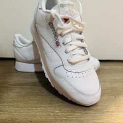 New Women’s 7 Reebok Classic White Leather Shoes 