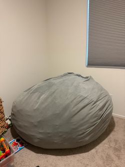 Mega jumbo bean bag