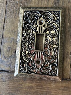 Vintage Filigree Light switch cover plate Gold metal MCM Retro Hollywood Regency