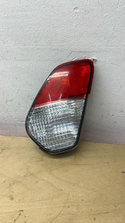 Reverse Backup Light Left Driver for 16-20 Mitsubishi Outlander