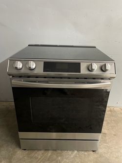 Samsung Slide In Stove ‼️60 Day Warranty
