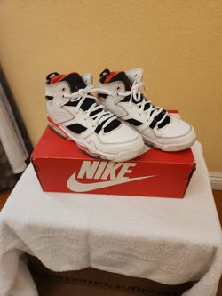 jordans boys size 5 exellent condition