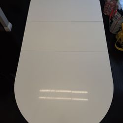 Extendable Dining Table 