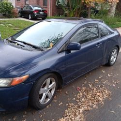 08 Honda Civic With  Custom Audio