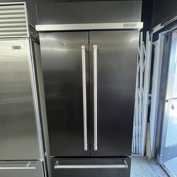 Kitchen aid Built In Black Stainless 36” Refrigerator LED Lighting