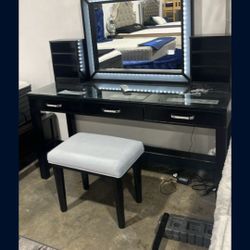 Black Vanity $10 Down Payment And Financing Available