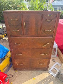 1940 Dresser