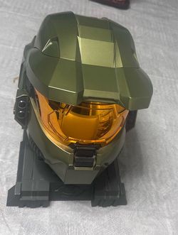 Halo 3 Master Chief Helmet Collectible w/ Display Stand MPN 076176
