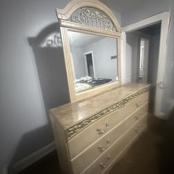 _FREE Dresser With Mirror Great Condition!