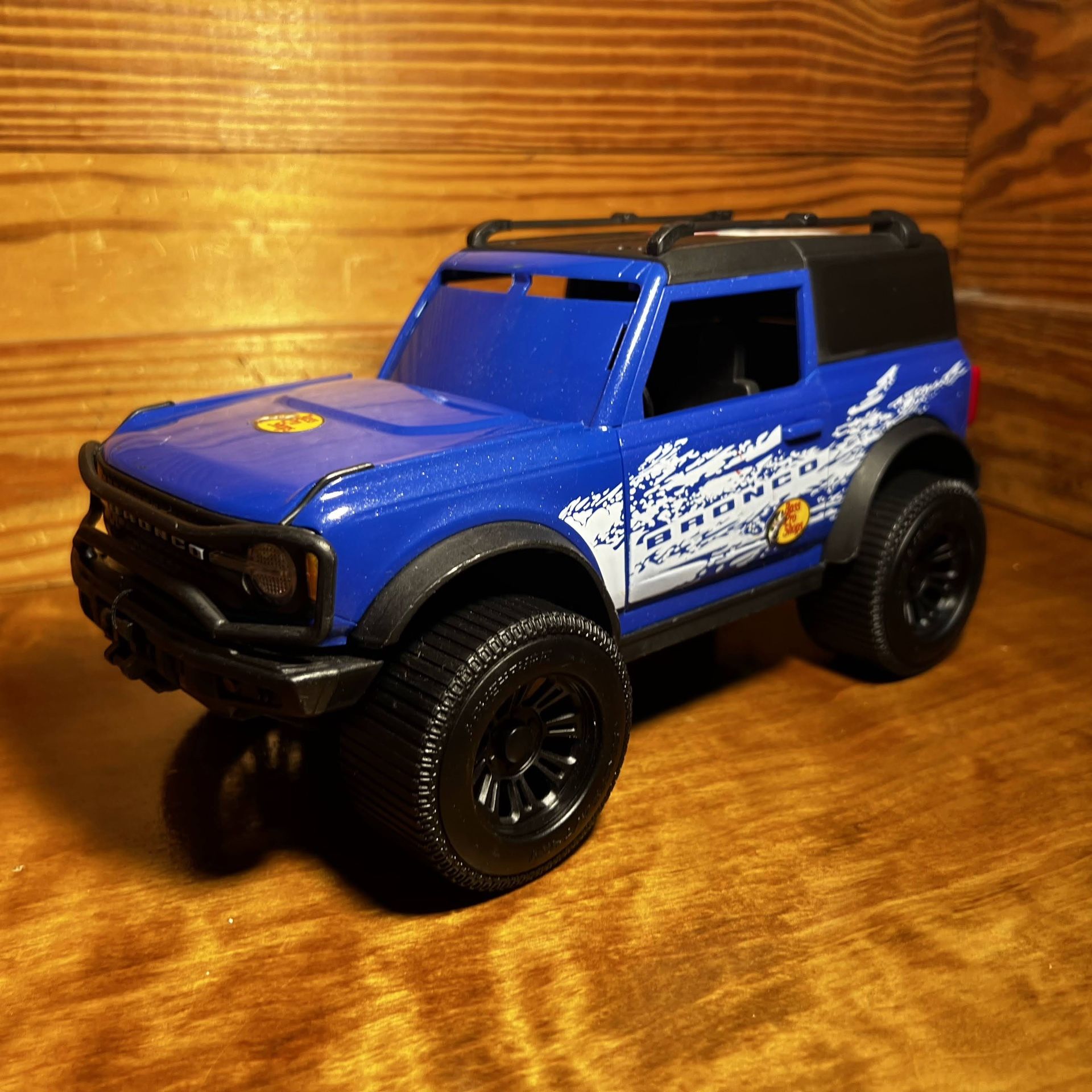 Bass Pro Shop Deluxe Ford Bronco
