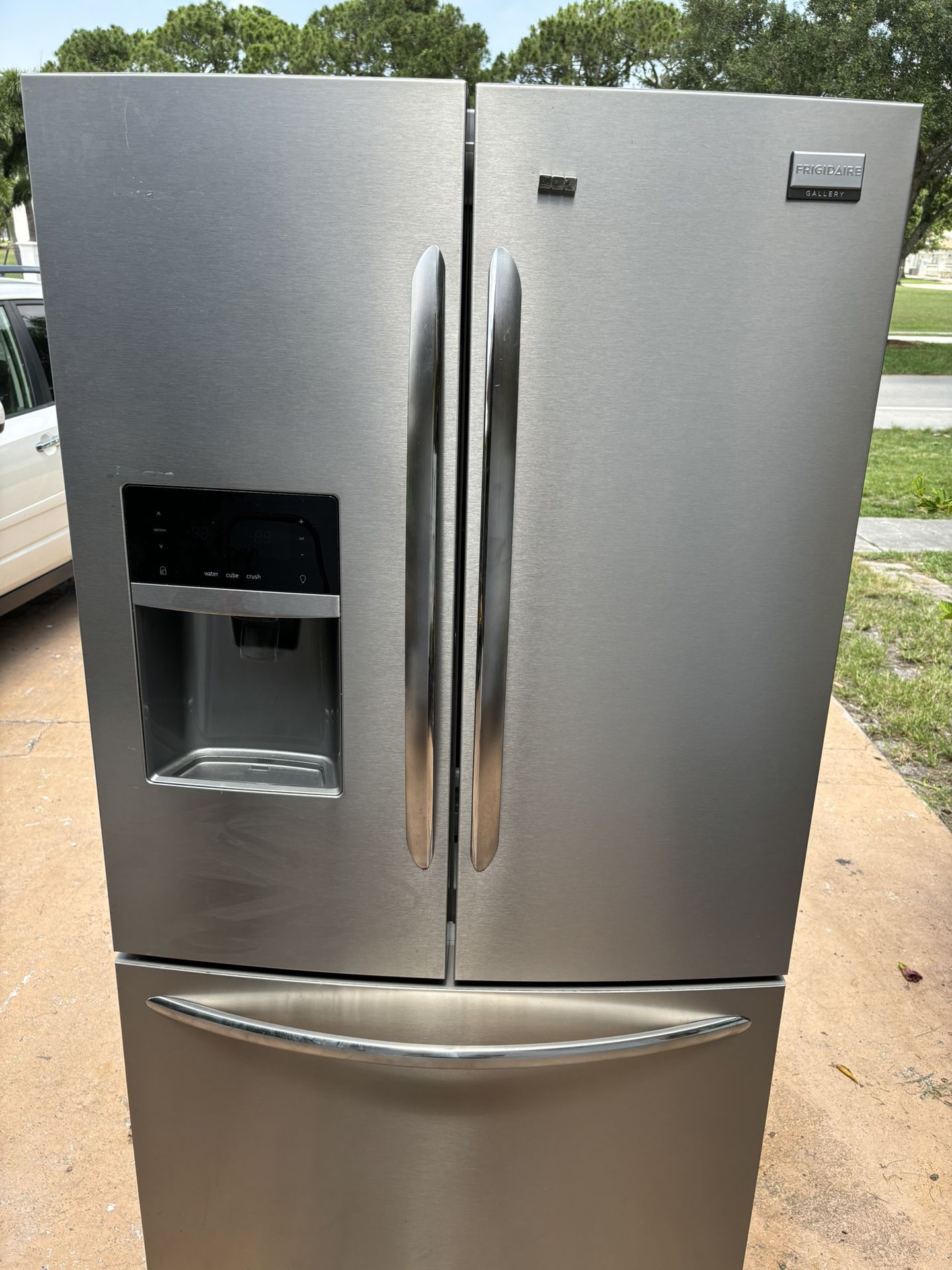 Frigidaire  Gallery  Refrigerator 