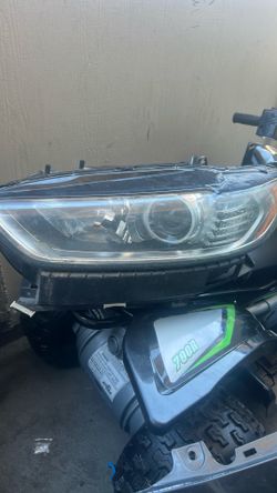 Driver Headlight / Ford fusion