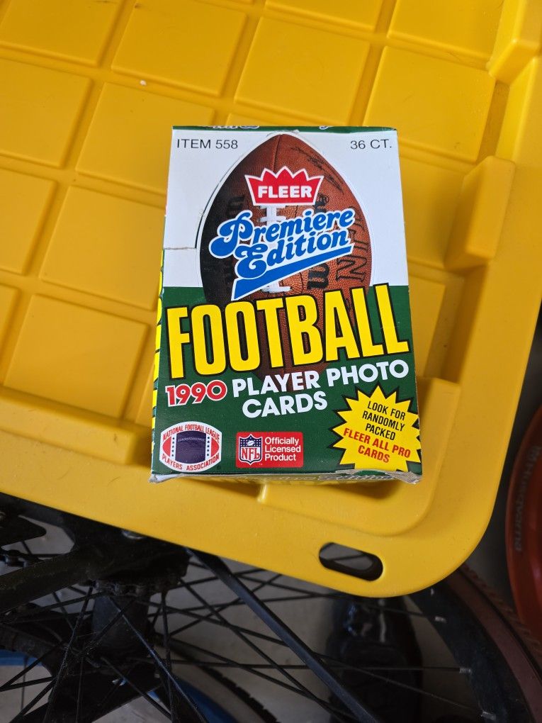 1990 Fleer Football Cards Brand New Unopened