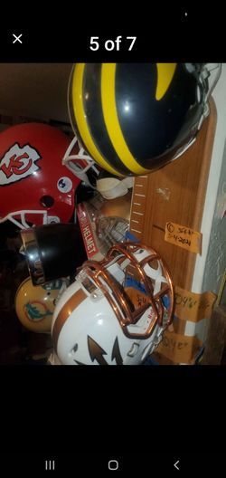 NFL FOOTBALL 🏈 LEAGUE MINI HELMET COLLECTORS COLLECTION!ONLY 20 EACH BETTA HURRY!
