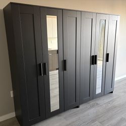 2 Wardrobes With Plenty Of Space 