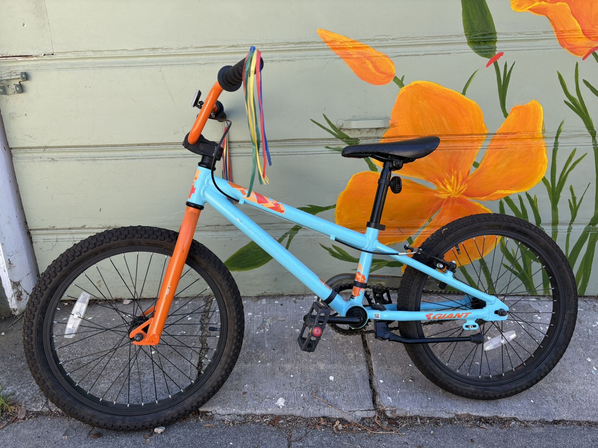 Kids BMX style bike - Giant GFR C/B