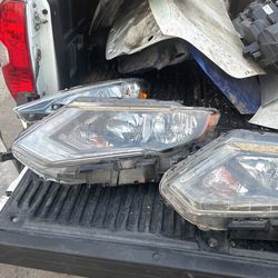Nissan Rogue 2016-2018 Headlight 