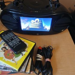 GPX BD707B 7" Portable DVD Player with Remote