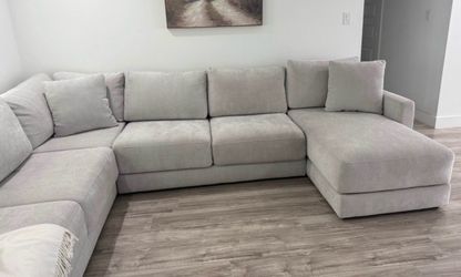 Alicia Greige Chenille Living