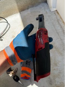 Milwaukee M12 FUEL 3/8 Ratchet 2567-20 (Read Description)