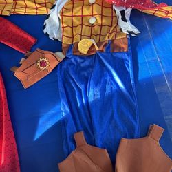 Halloween Costumes 