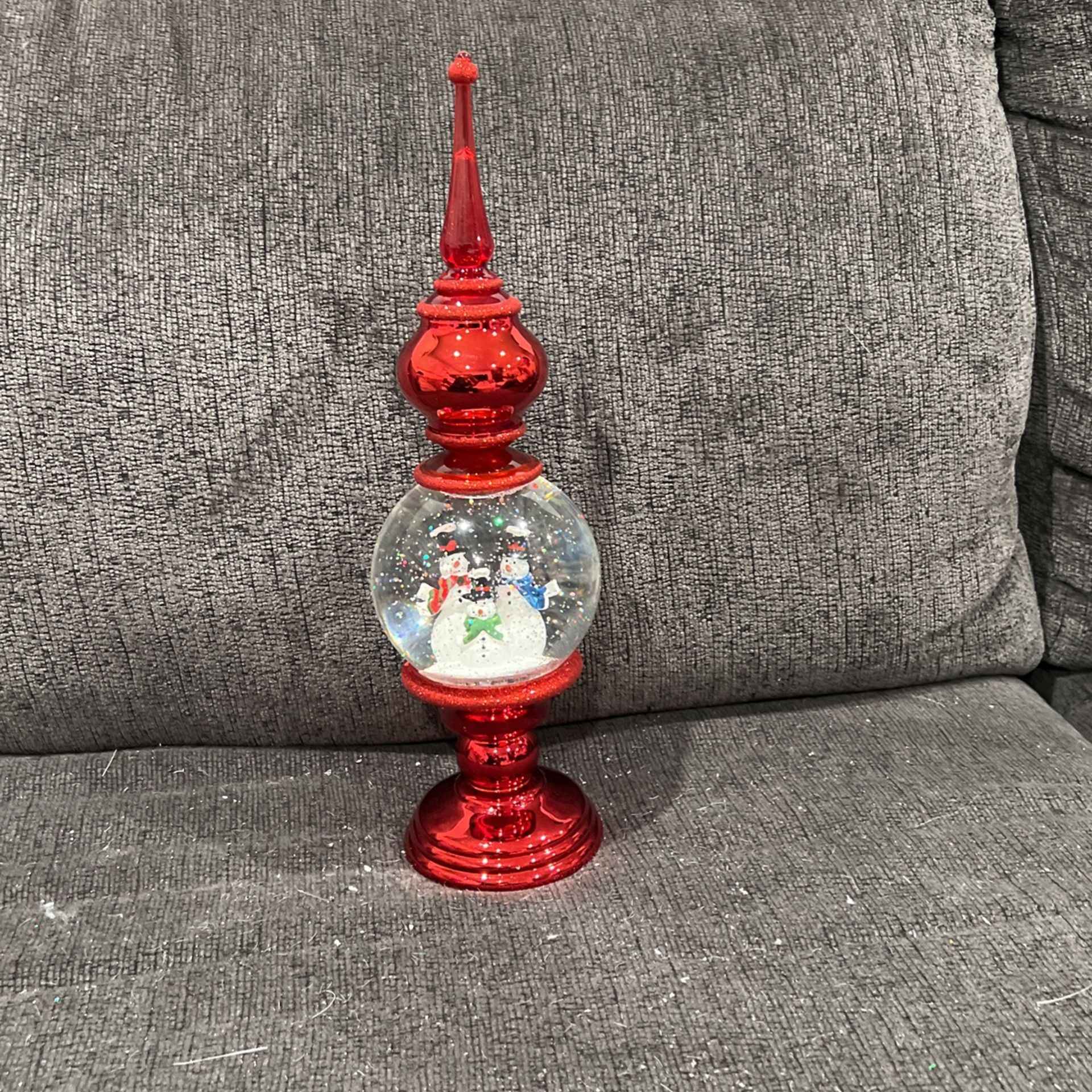 Hallmark snowman snow globe