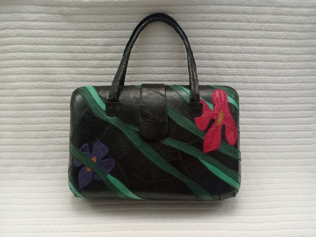 VINTAGE EXOTIC LEATHER HANDBAG GENUINE FROGSKIN: BLACK with FLORAL APPLIQUE Two Top Handles Hardshell Body Excellent Condition