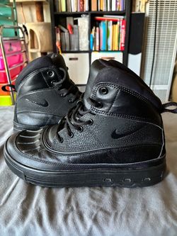 Nike High-Top Boots All Black