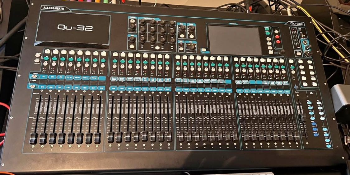 ALLEN AND HEATH QU32