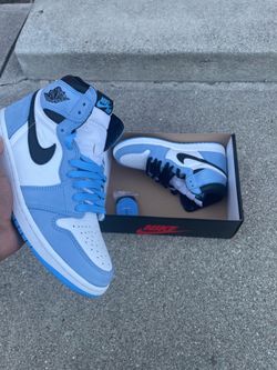 Air Jordan 1 High University blue