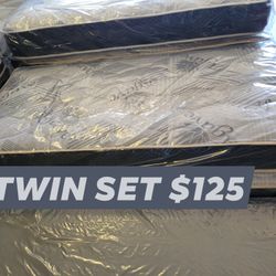 TWIN SET 
