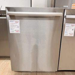 New Bosch - 800 Series 24" Top Control Smart Built-In Tub Dishwasher SHX78CC5UC 