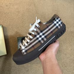 Burberry Shoes 