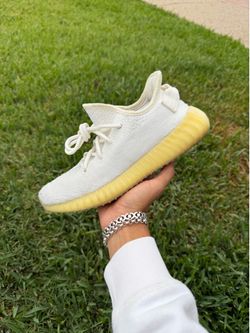 Yeezy 350 V2 “Cream” Size 5 Men/6.5W