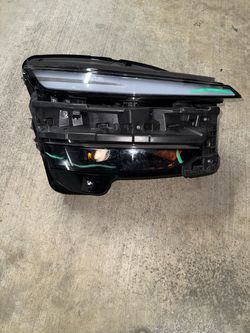 2025-26 Tesla Model Y Juniper Right Headlight Assy
