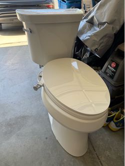 Kohler Toilet Set – Complete Bundle (Bowl + Tank + Bidet Seat) – Like New