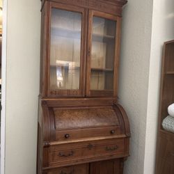 Victorian  (1(contact info removed))  Roll Top Secretary Desk / Bookshelf   