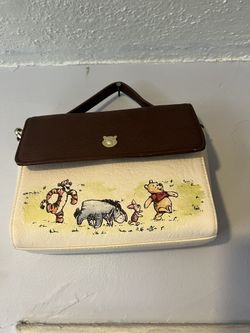 Loungefly Disney Winnie the Pooh Classic Art Crossbody BagÂ