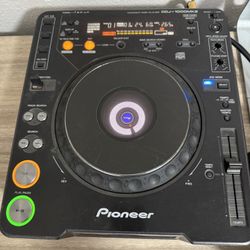 PIONEER CDJ1000s