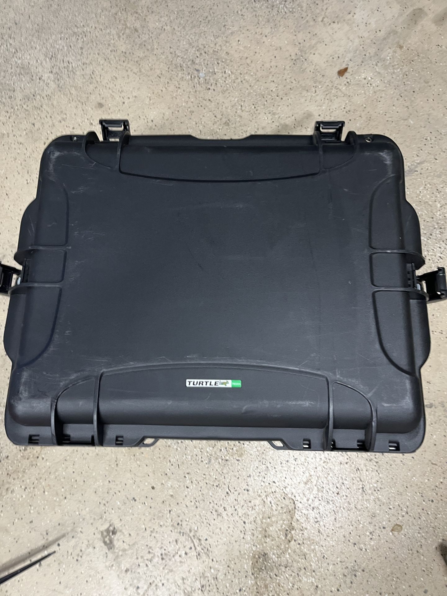 Turtle Waterproof, Anti-Static Laptop Case (wheeled) - 6 Capacity