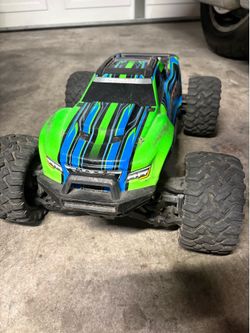 Traxxas Maxx V1 and charger/remote
