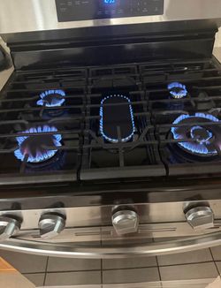 Gas stove