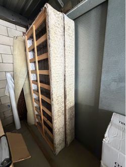 Two box spring free