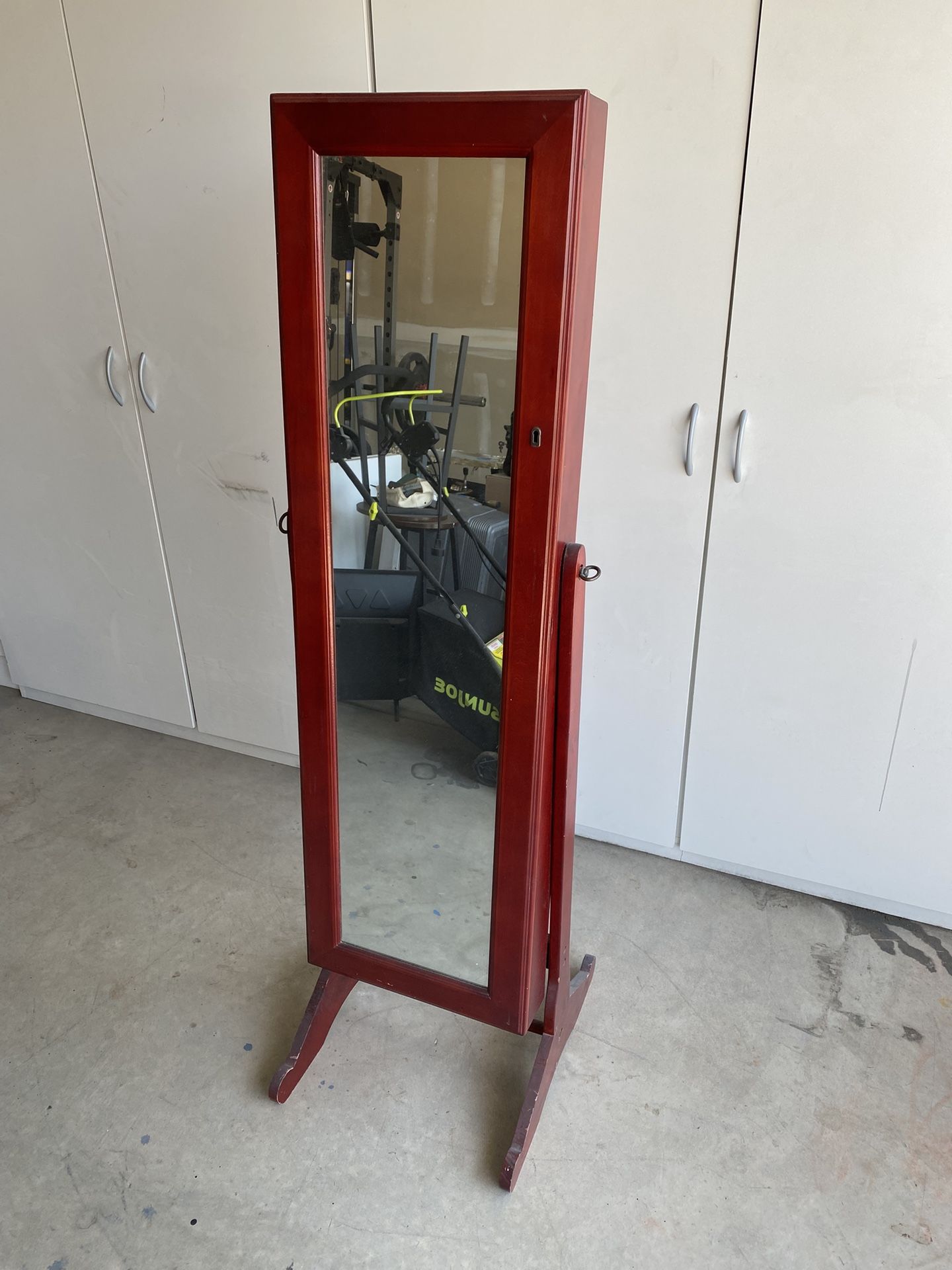 Mirrored Standing Jewelry Case